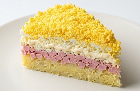 Svečana Salata Mimoza: Raskošna slojevita torta za svaku priliku