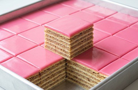 Domaća Rozen Torta: Kraljica preciznosti i savršenog presjeka